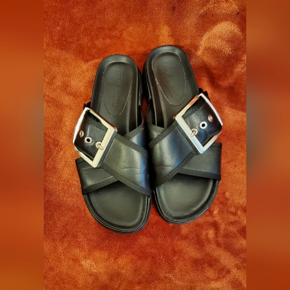 ASOS BLACK PLATFORM SLIPPERS - Picture 4 of 4
